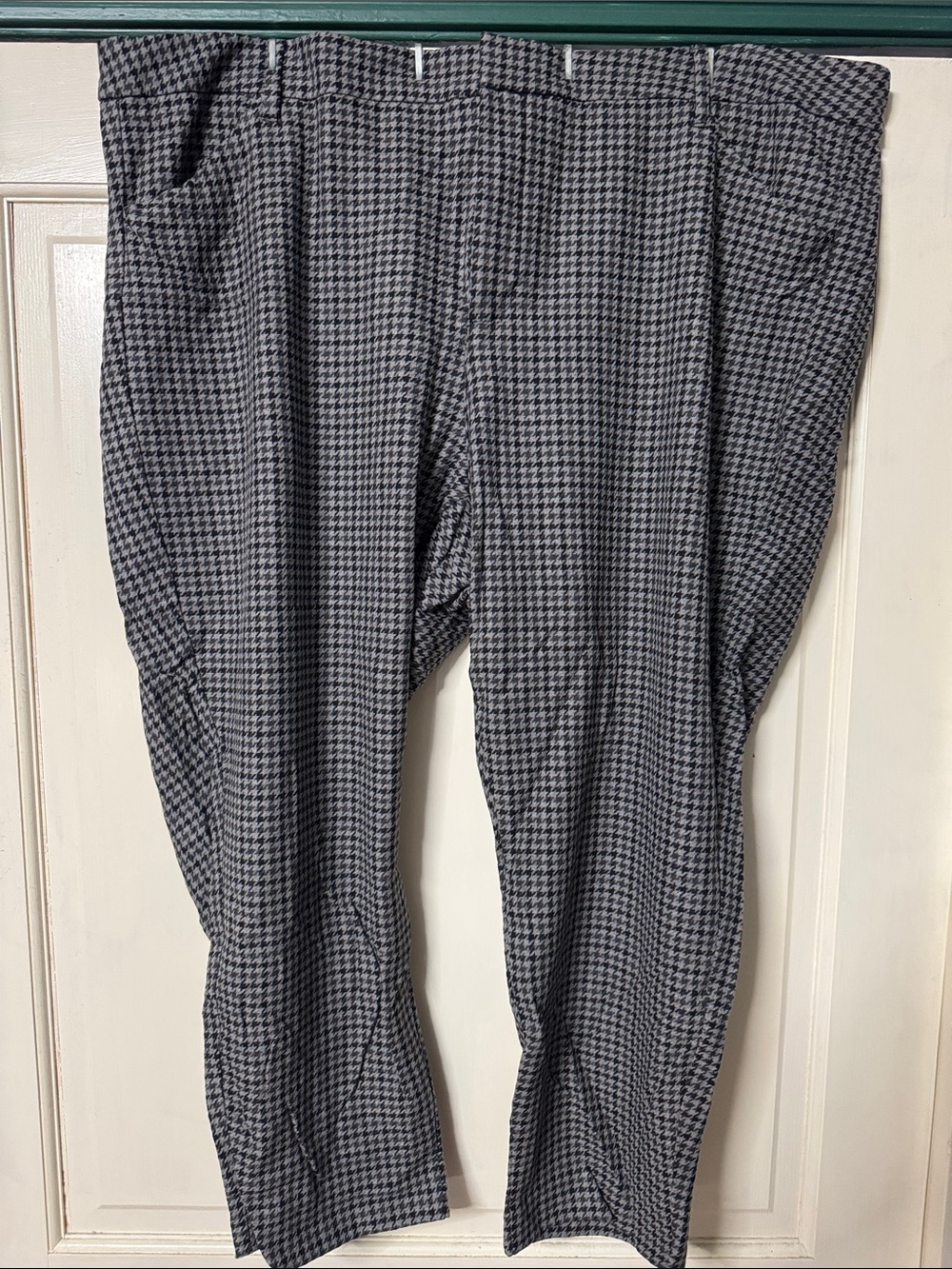 Old Navy Women's Houndstooth Dress Pants - Black & Gray High Rise Pixie Skinny